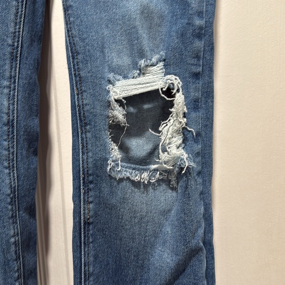 Risen Jeans - Picture 4 of 9